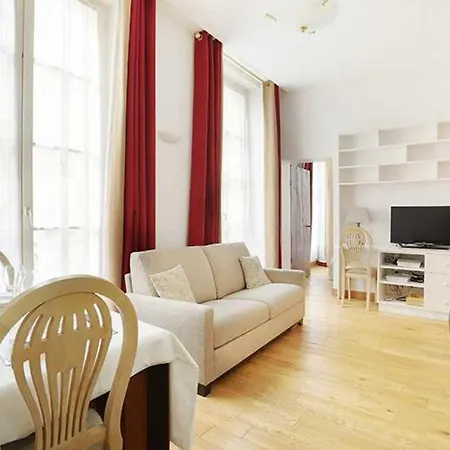 Apartment Marais Paris