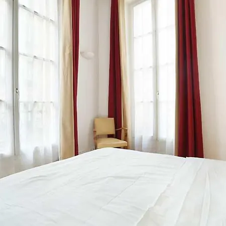 Apartment Marais