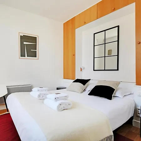 Apartment Marais Paris