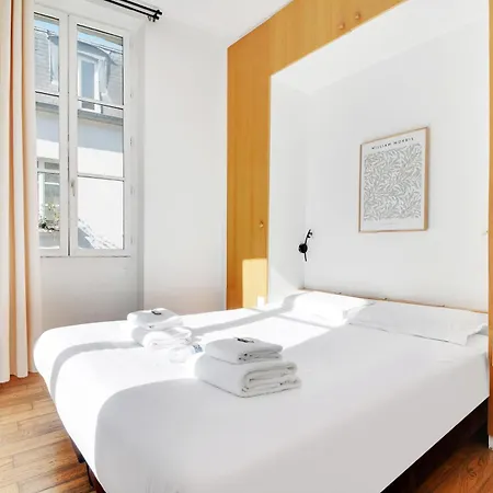 Apartment Marais Paris